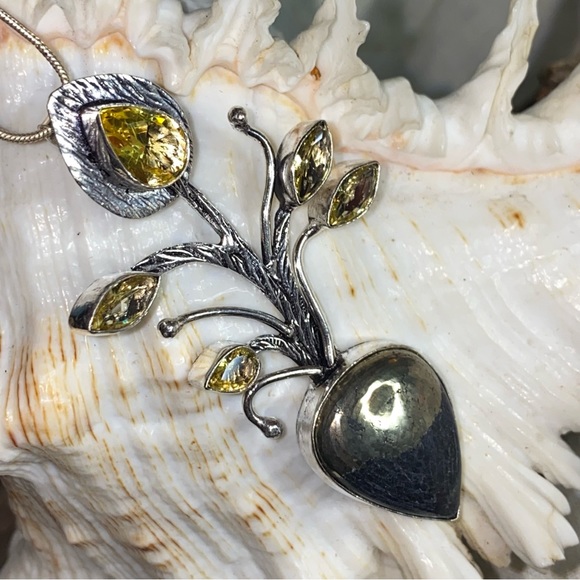 Exotic Pyrite + Citrine handcrafted branch pendant - Picture 5 of 7